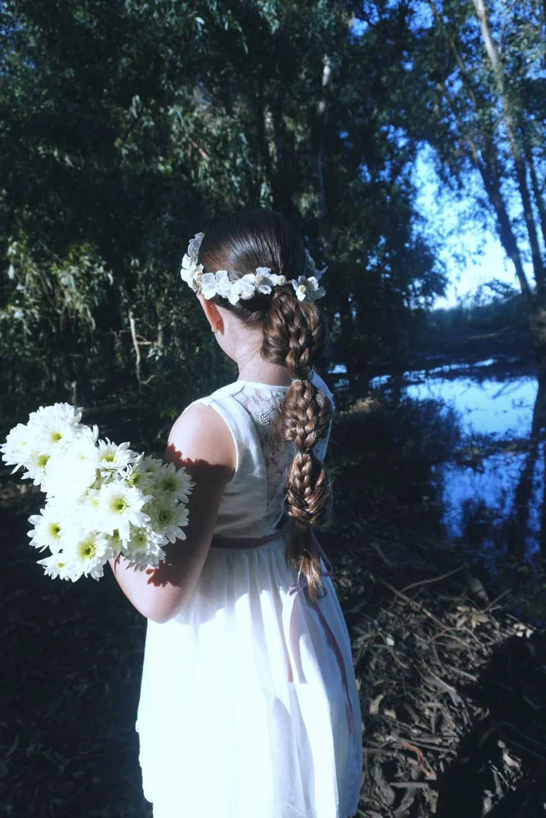 Fotografía maternidad embarazo luz natural exterior
