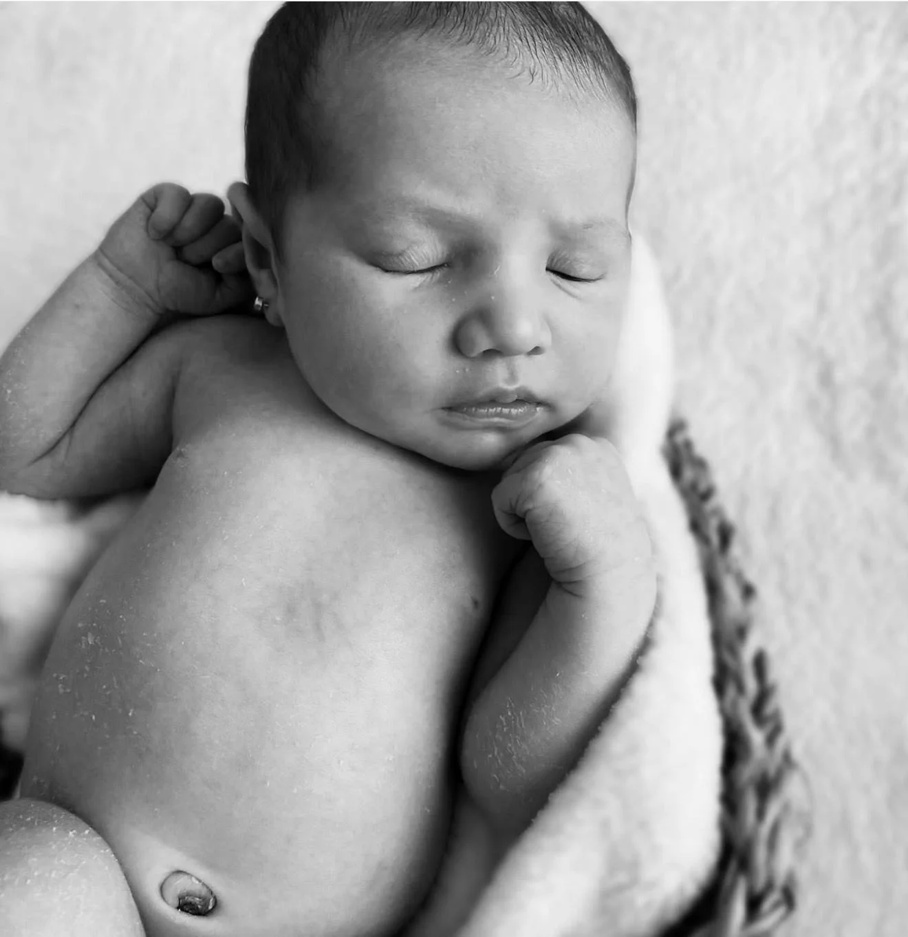 Fotografía embarazo maternidad en estudio
