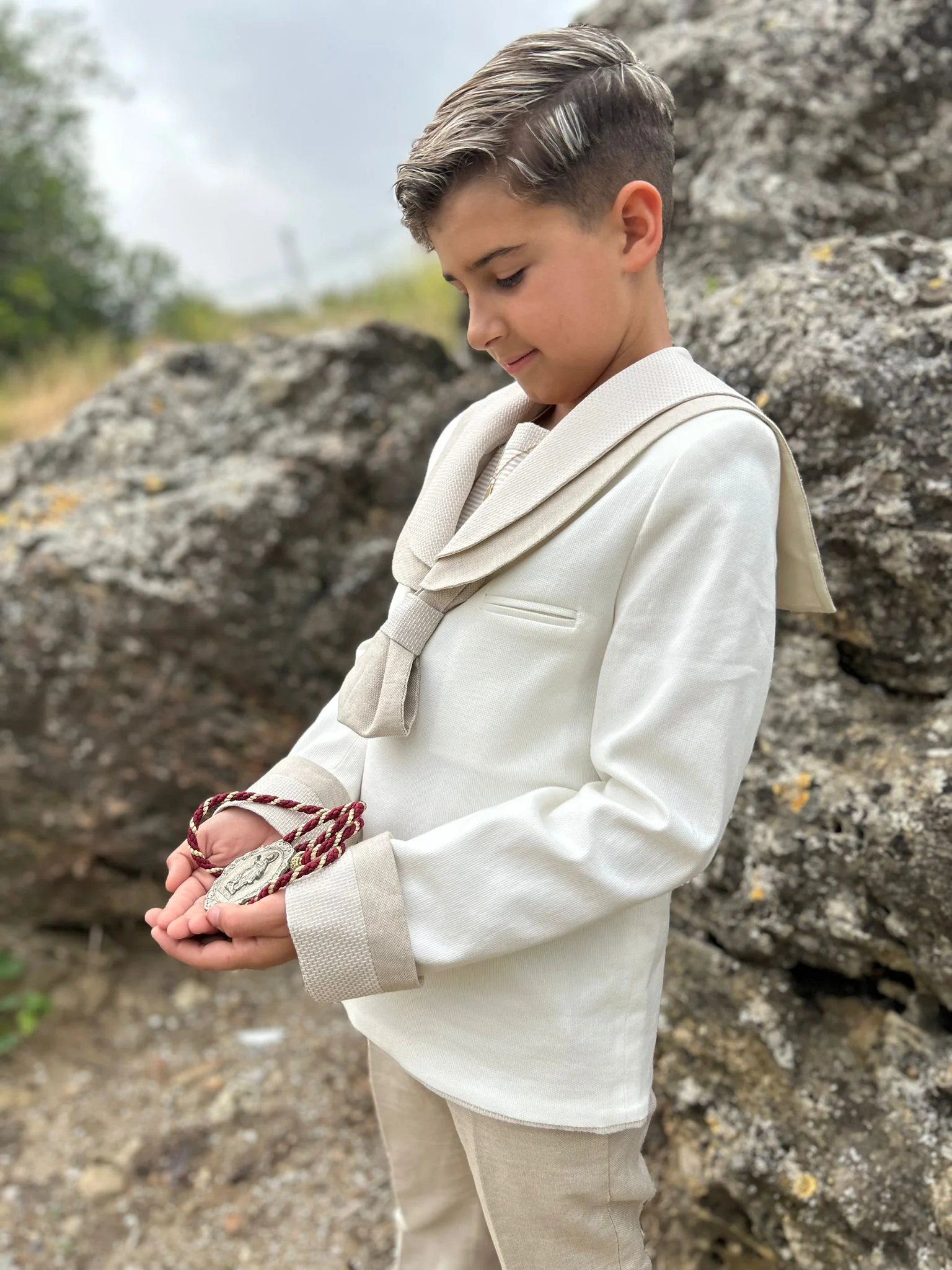 Sesión fotográfica infantil niño en estudio